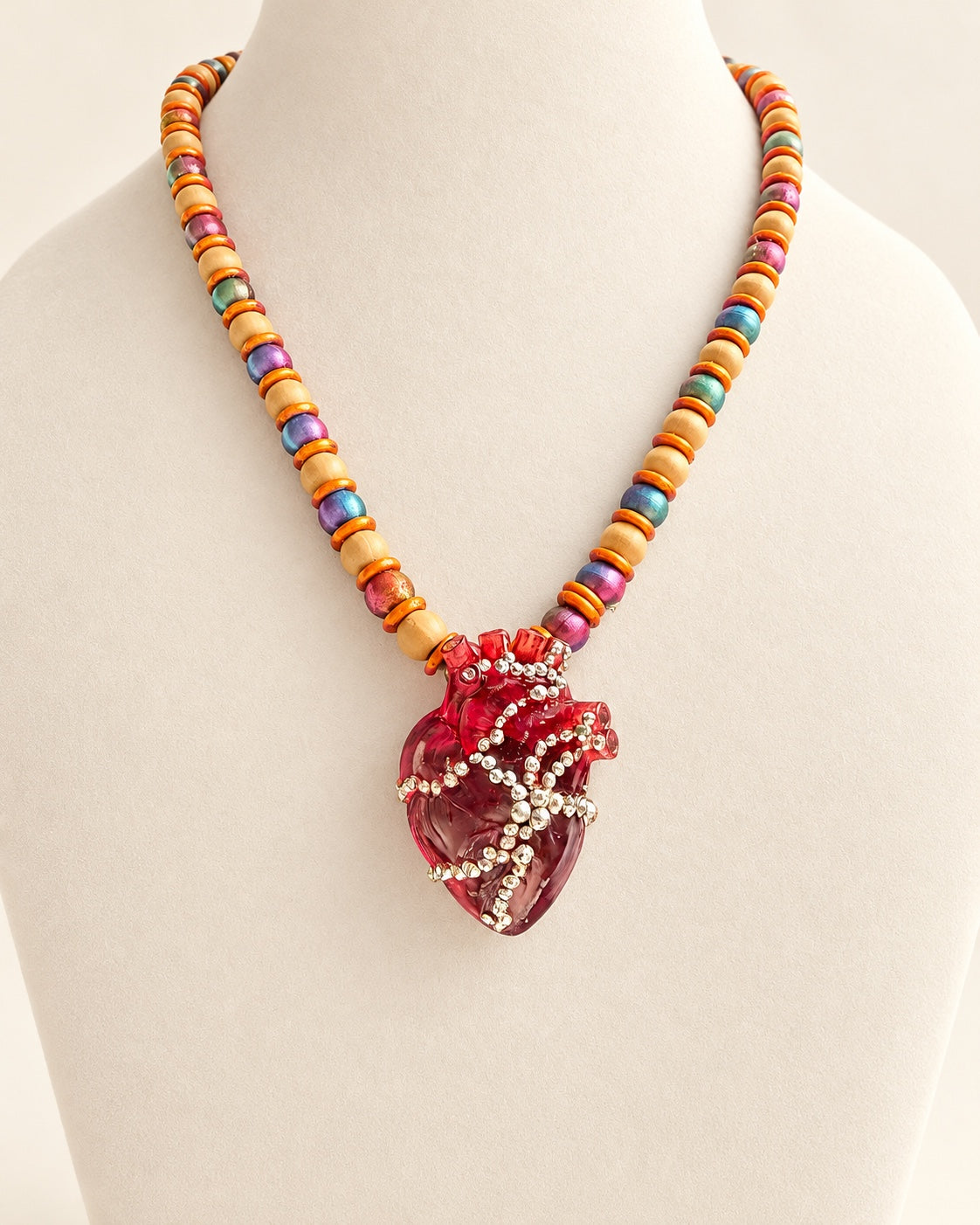 VIVO Red Anatomical Heart Beaded Necklace
